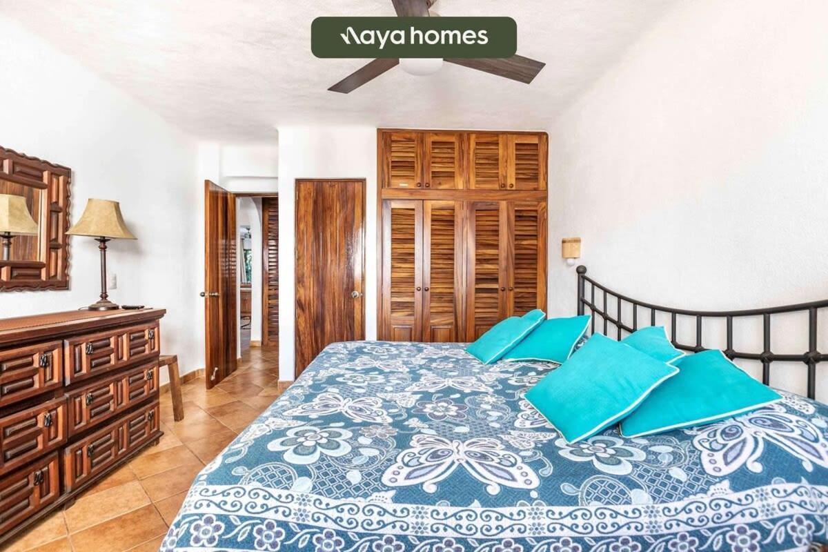 Ocean View 2br Condo-balcony-beach-pool *