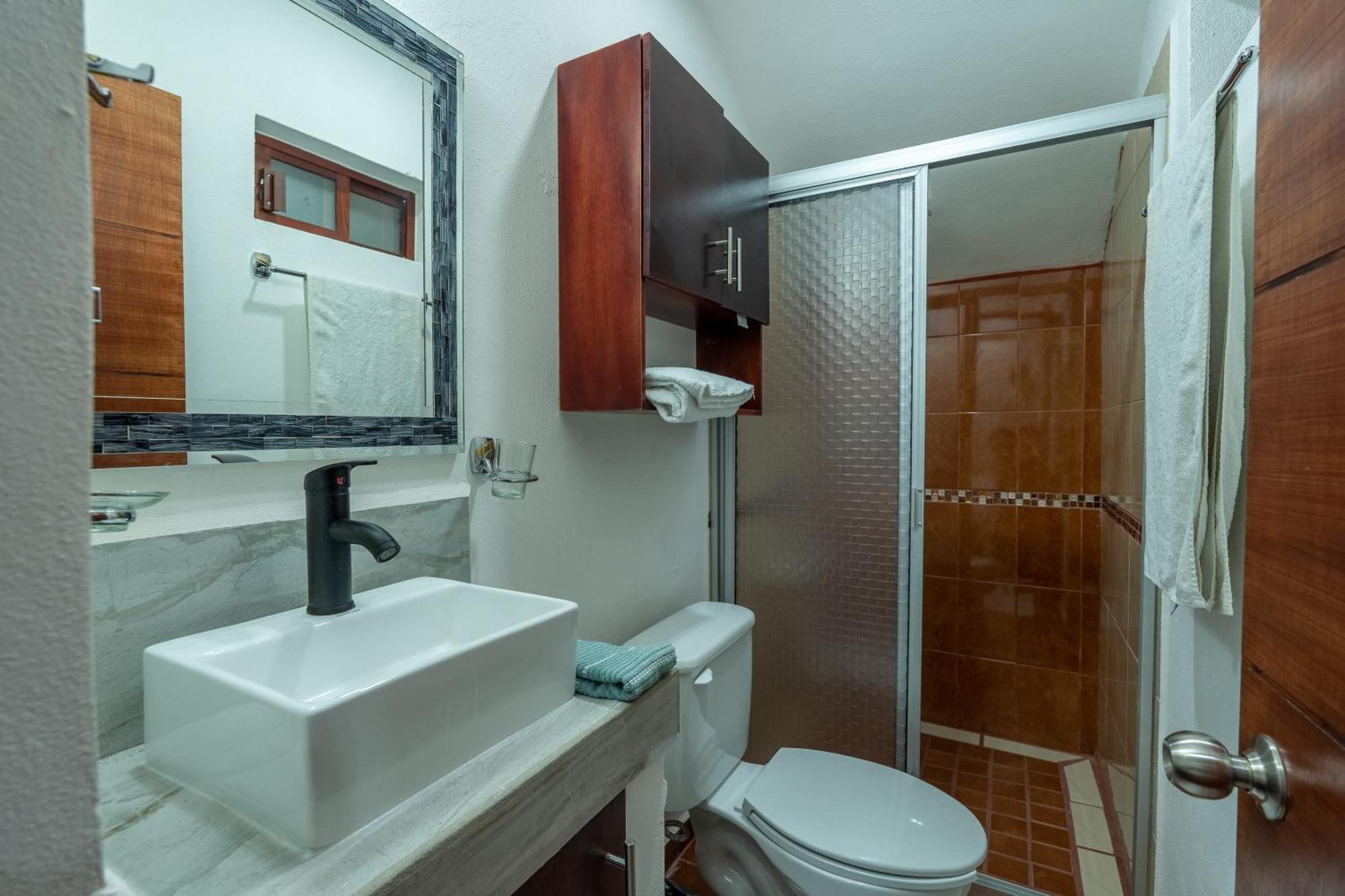 New Retreat With Private Terrace *