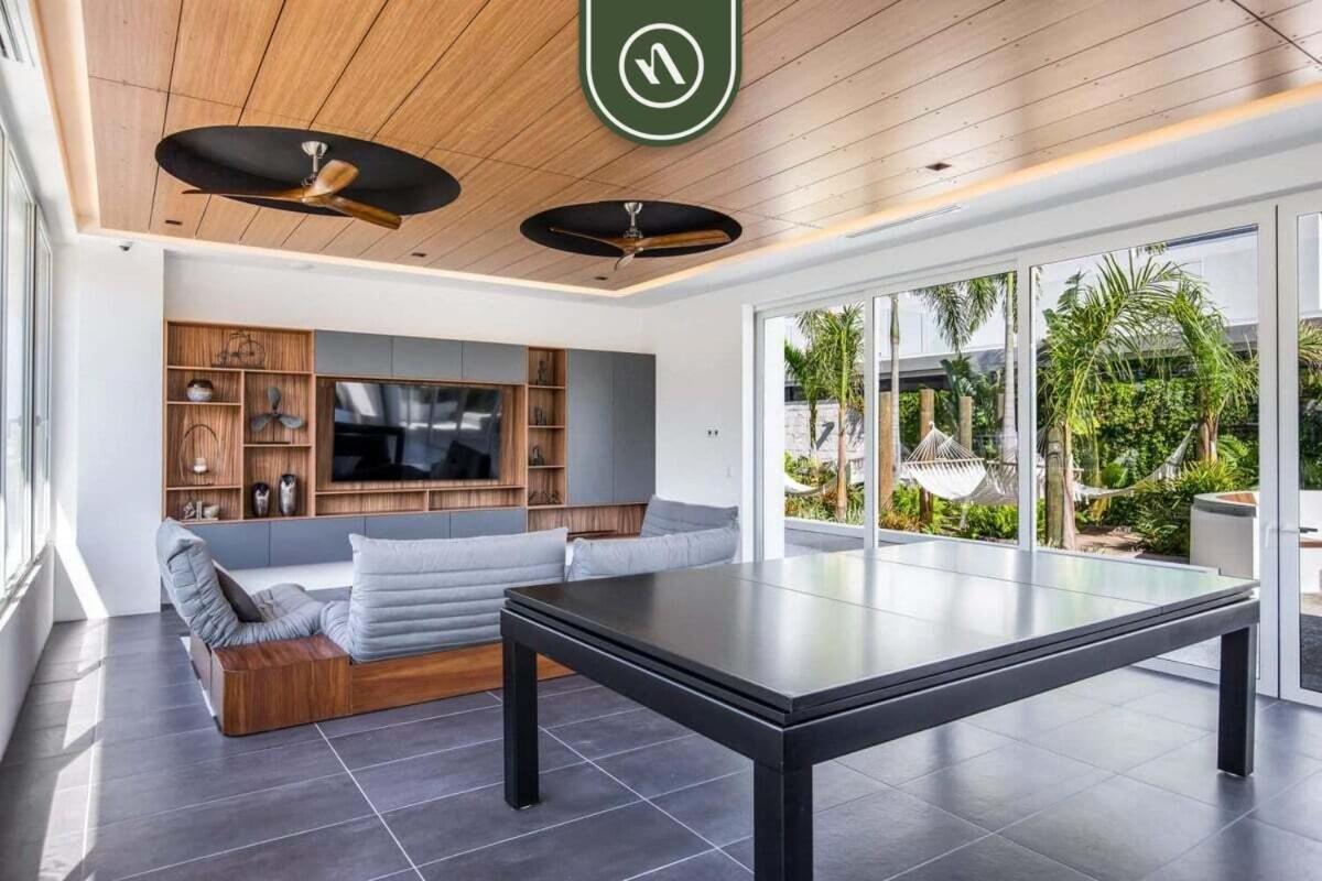 Amazing With Rooftop Pool - Private Balcony *
