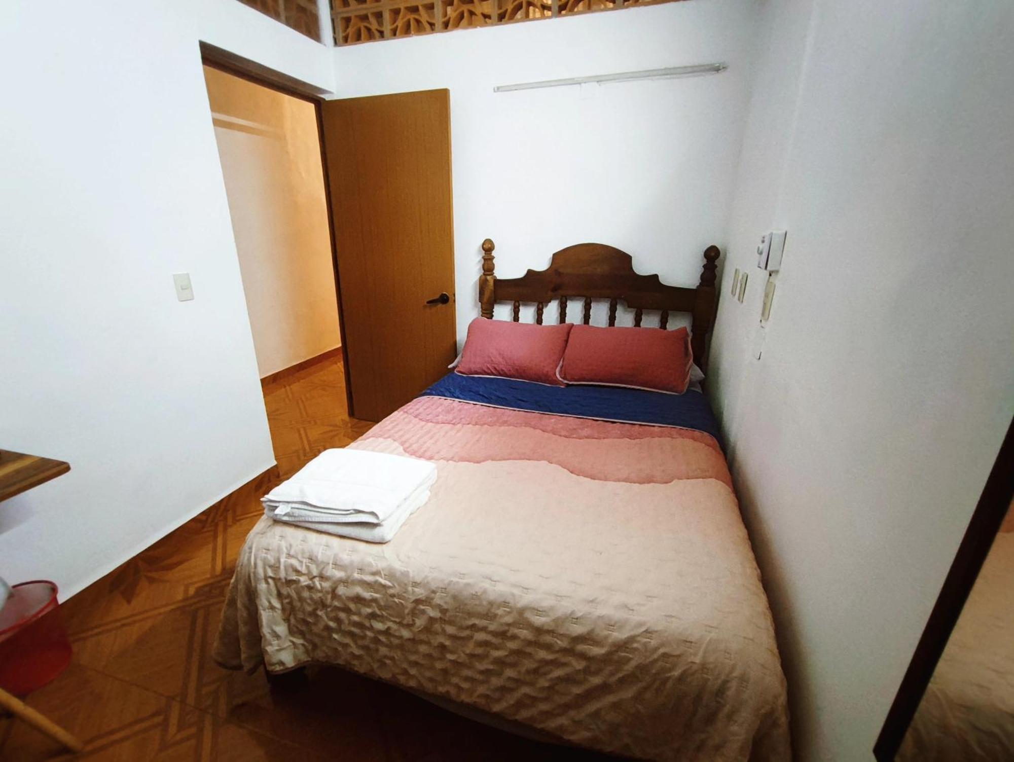 Casa Maruja Roomies Hause Homestay *
