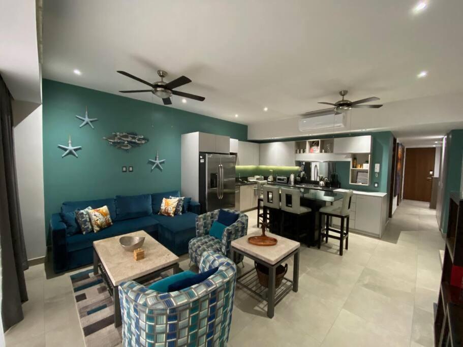 1bedroom 2balconies Unique Bar Street View In Pavilion Apartment