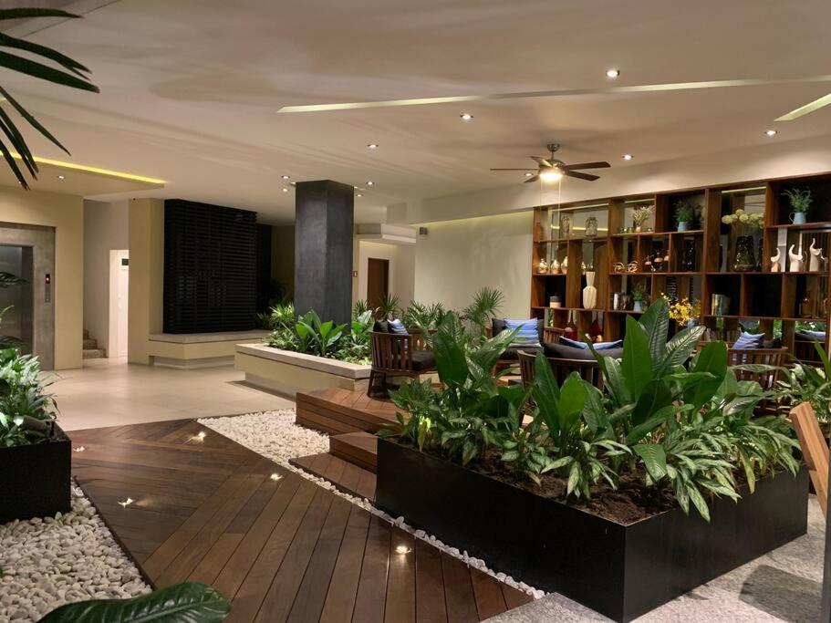 1bedroom 2balconies Unique Bar Street View In Pavilion Apartment *