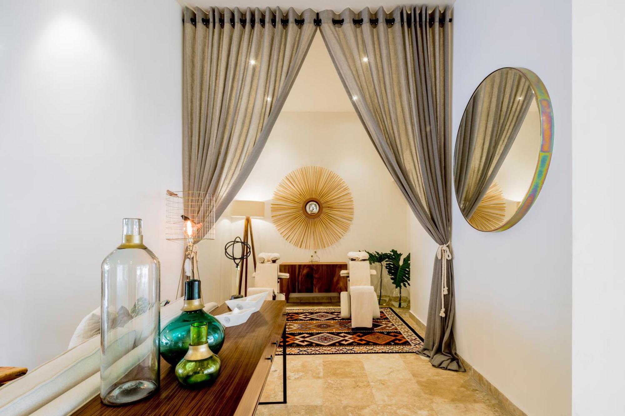 Premiere Boutique & Romantic Getaway - Adults Only Hotel