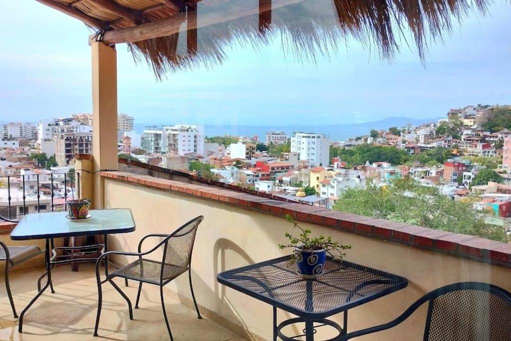 Amplio Departamento, En Zona Romantica * Puerto Vallarta