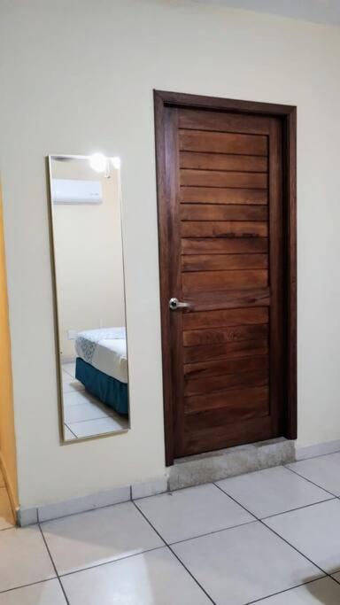 Amplio Departamento, En Zona Romantica Apartment *