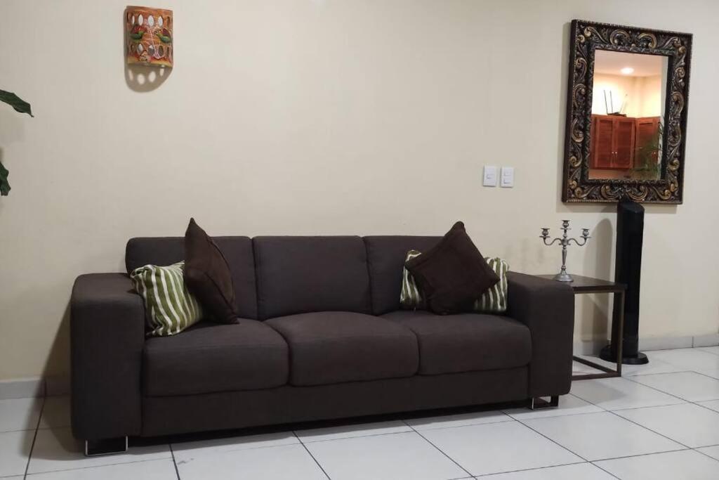 Amplio Departamento, En Zona Romantica