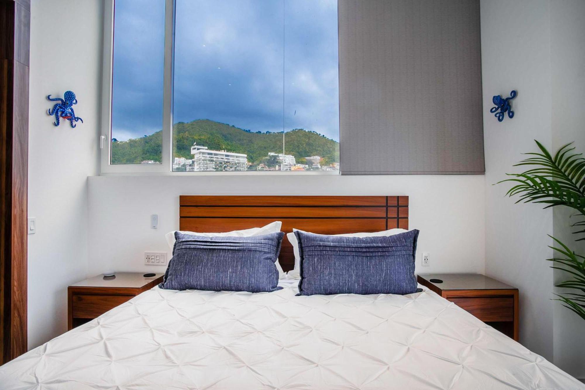 2br Penthouse Luxury At D'esire