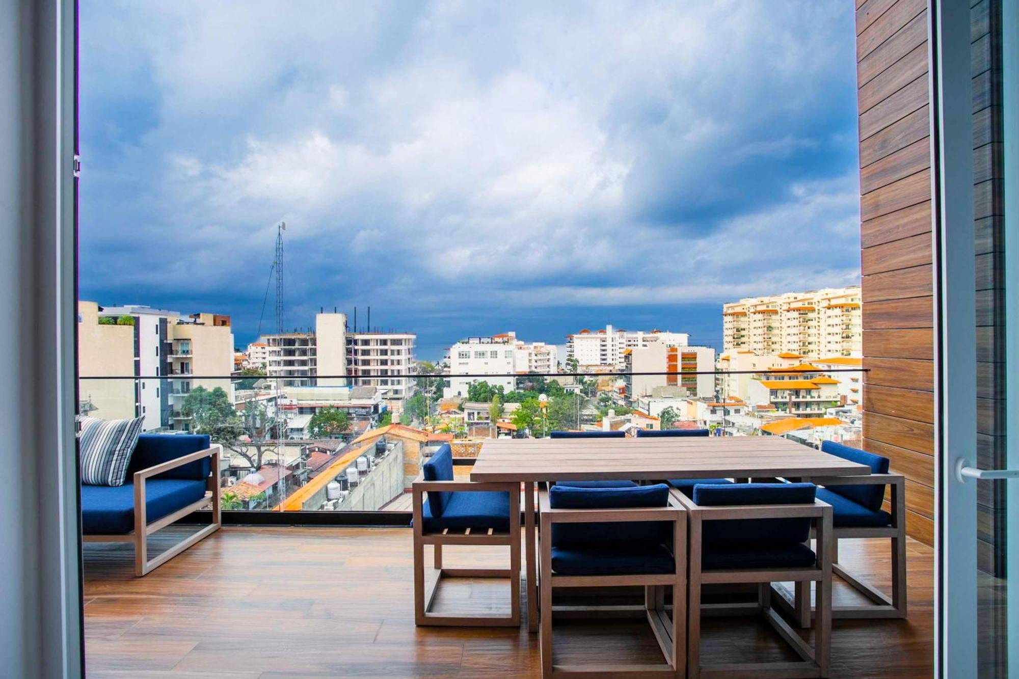Holiday home 2br Penthouse Luxury At D'esire *