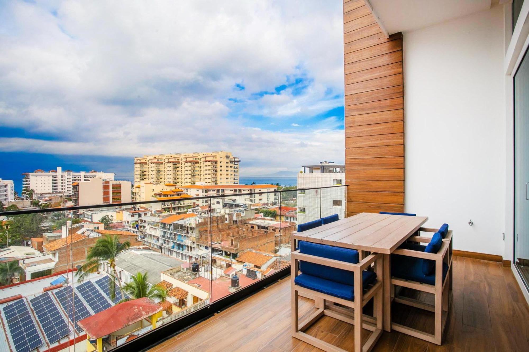 2br Penthouse Luxury At D'esire Holiday home