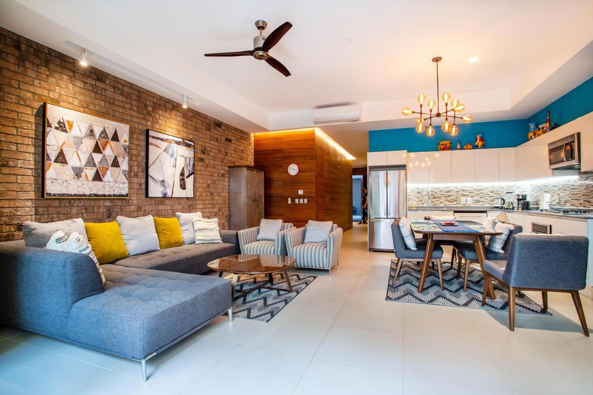 Colorful & Modern In Old Town, Pool, Gym Holiday home *
