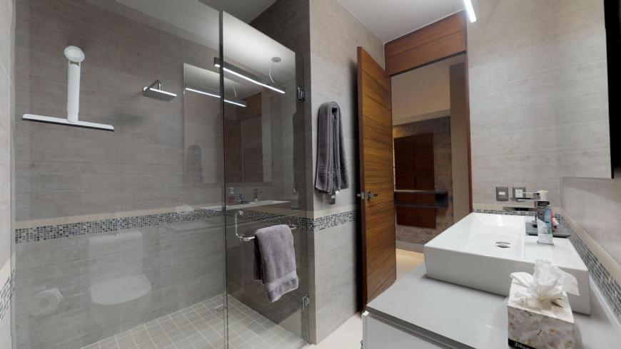 Relax In Style At Loft 268, Pool, Gym, Bbq Holiday home