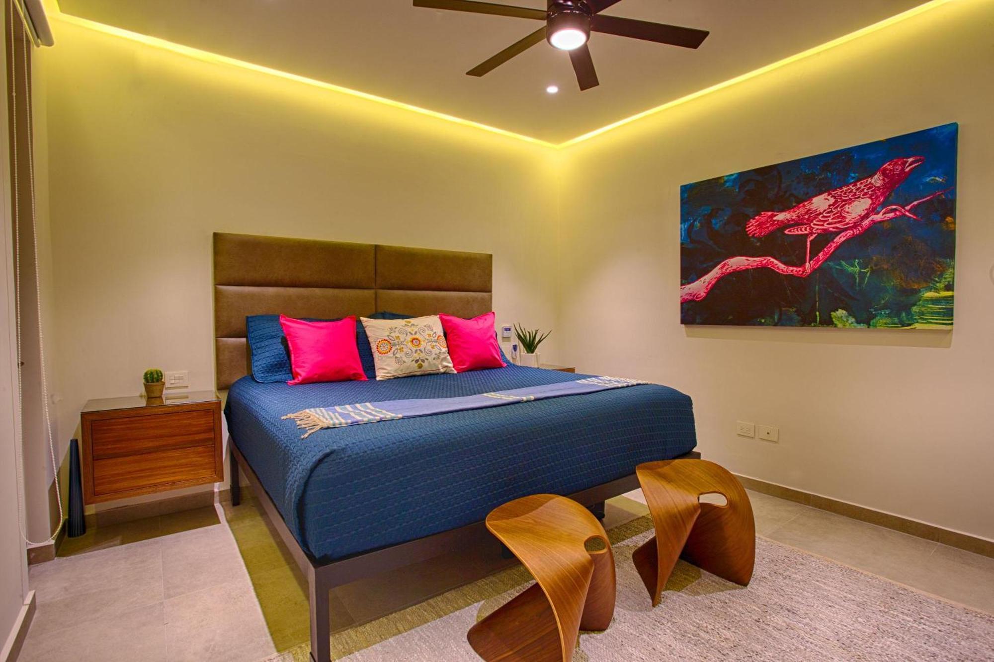 Holiday home Stylish And Modern At Oceana, Gym, Rooftop Pool, Old Town *