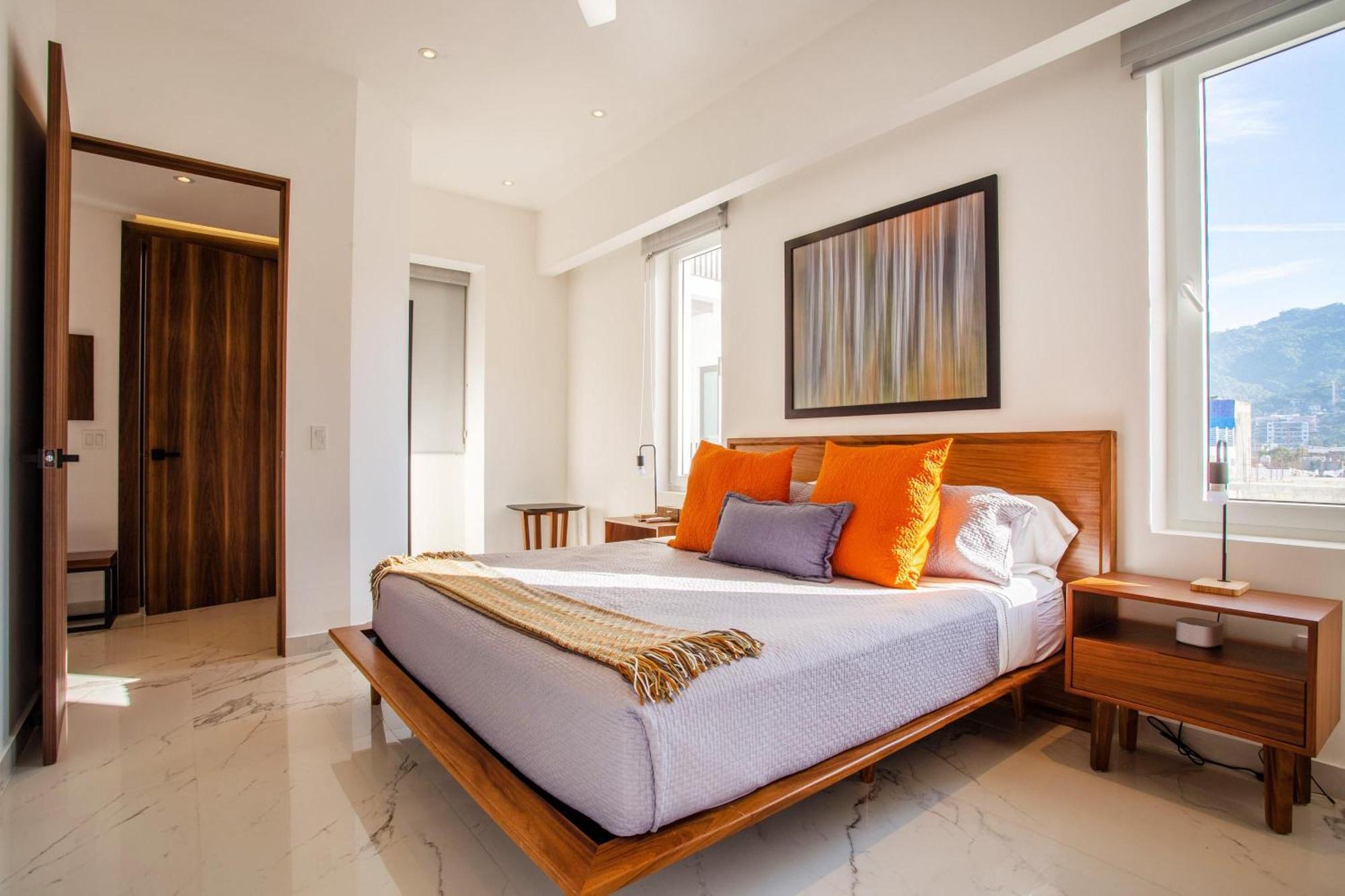 Luxe 2br With Balcony, Pool, Gym Holiday home