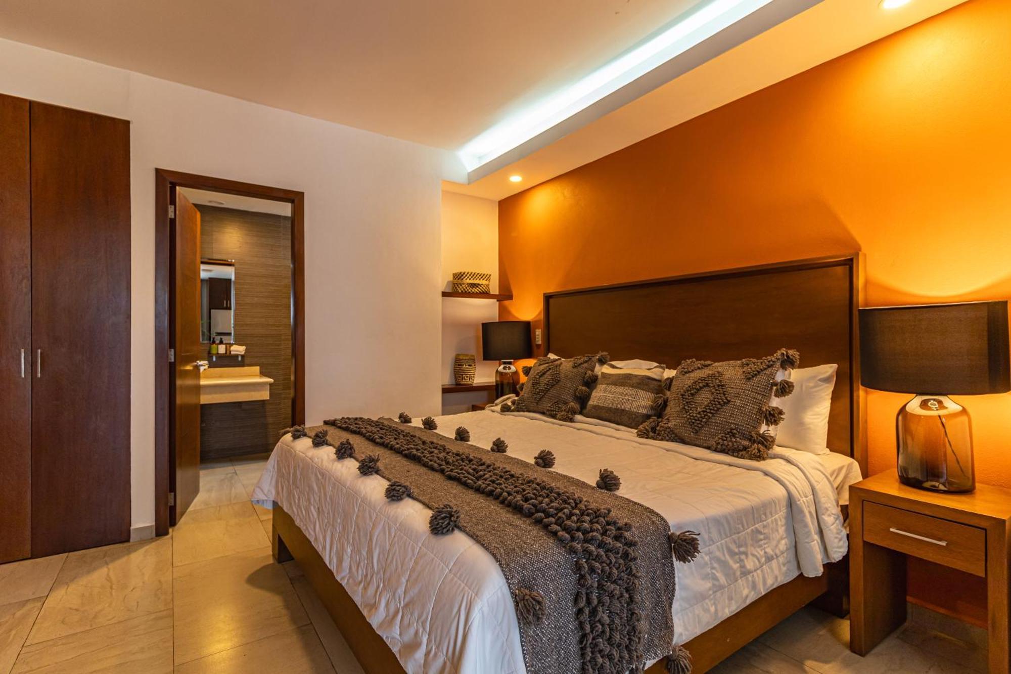 The Paramar Beachfront Boutique With Breakfast Included - Downtown Malecon