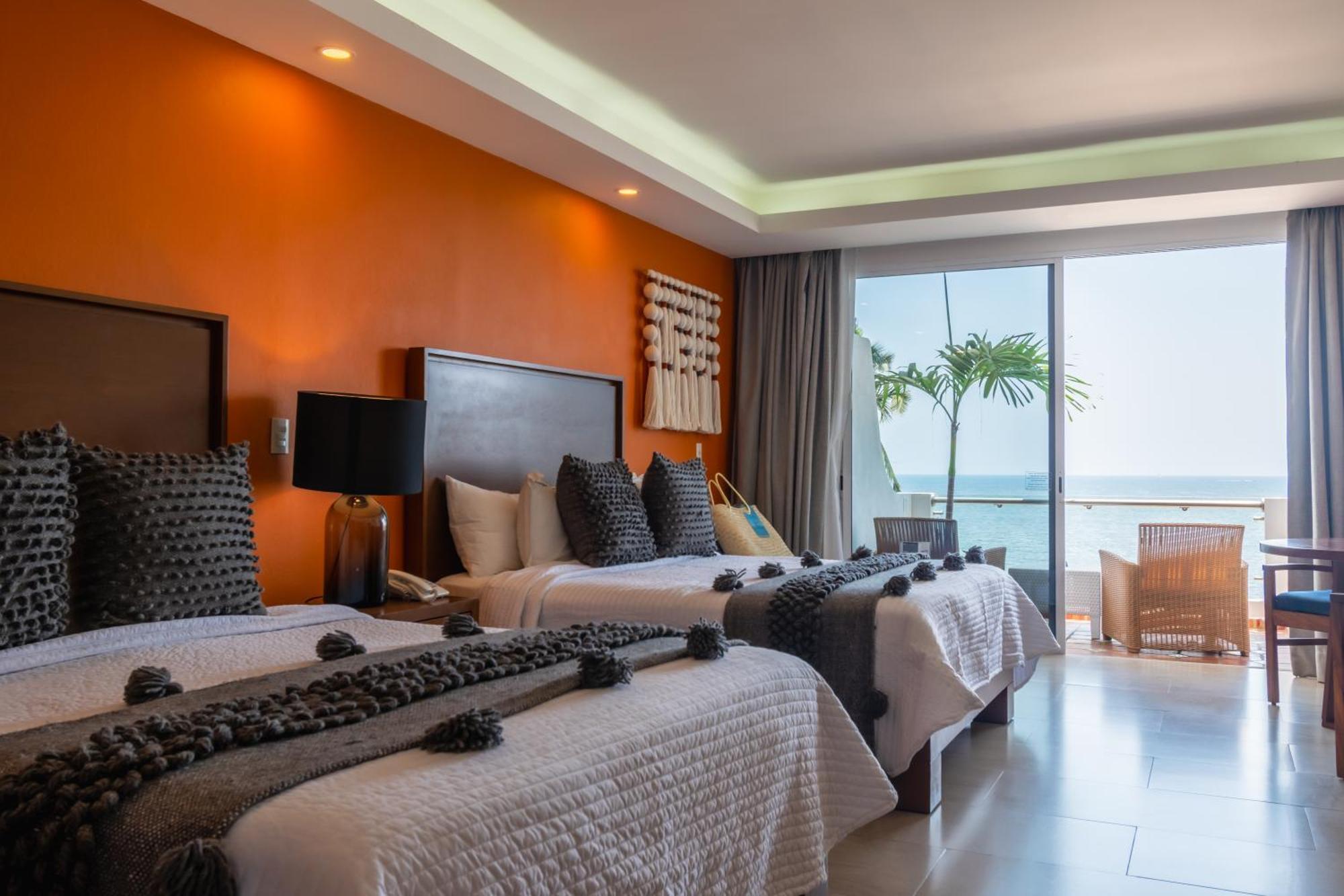 The Paramar Beachfront Boutique With Breakfast Included - Downtown Malecon Hotel Puerto Vallarta