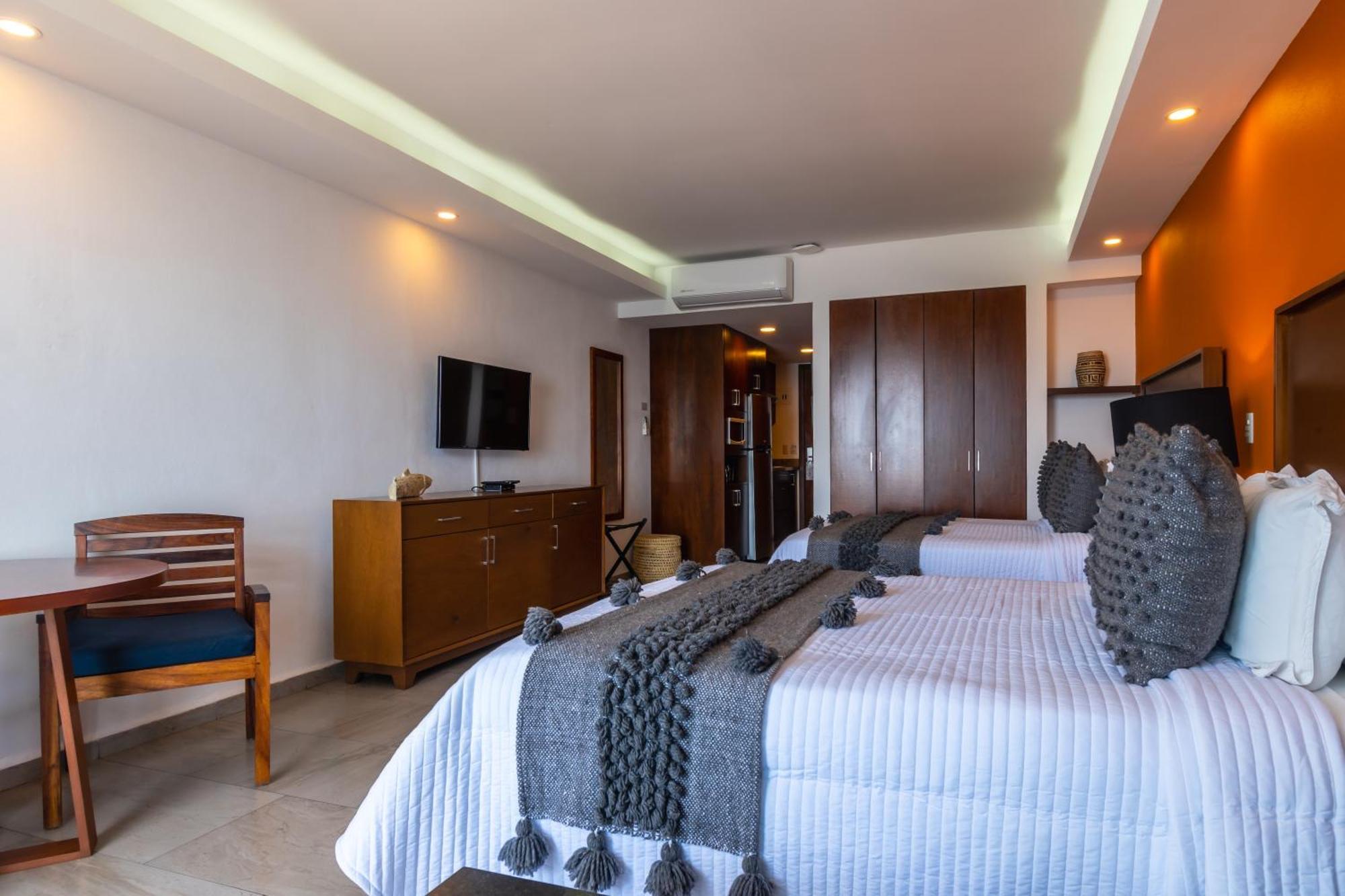 Hotel The Paramar Beachfront Boutique With Breakfast Included - Downtown Malecon Puerto Vallarta