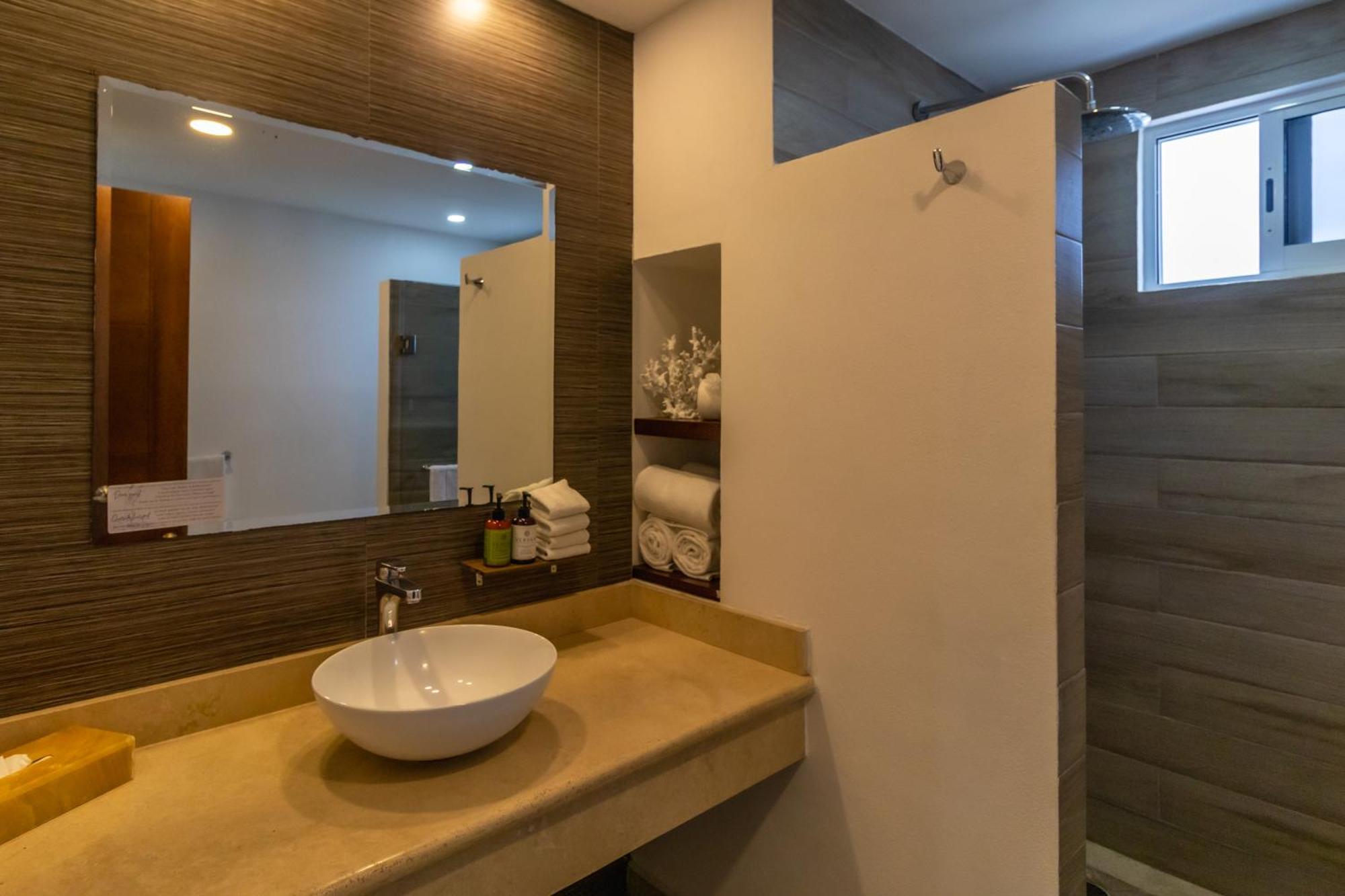 Hotel The Paramar Beachfront Boutique With Breakfast Included - Downtown Malecon Puerto Vallarta