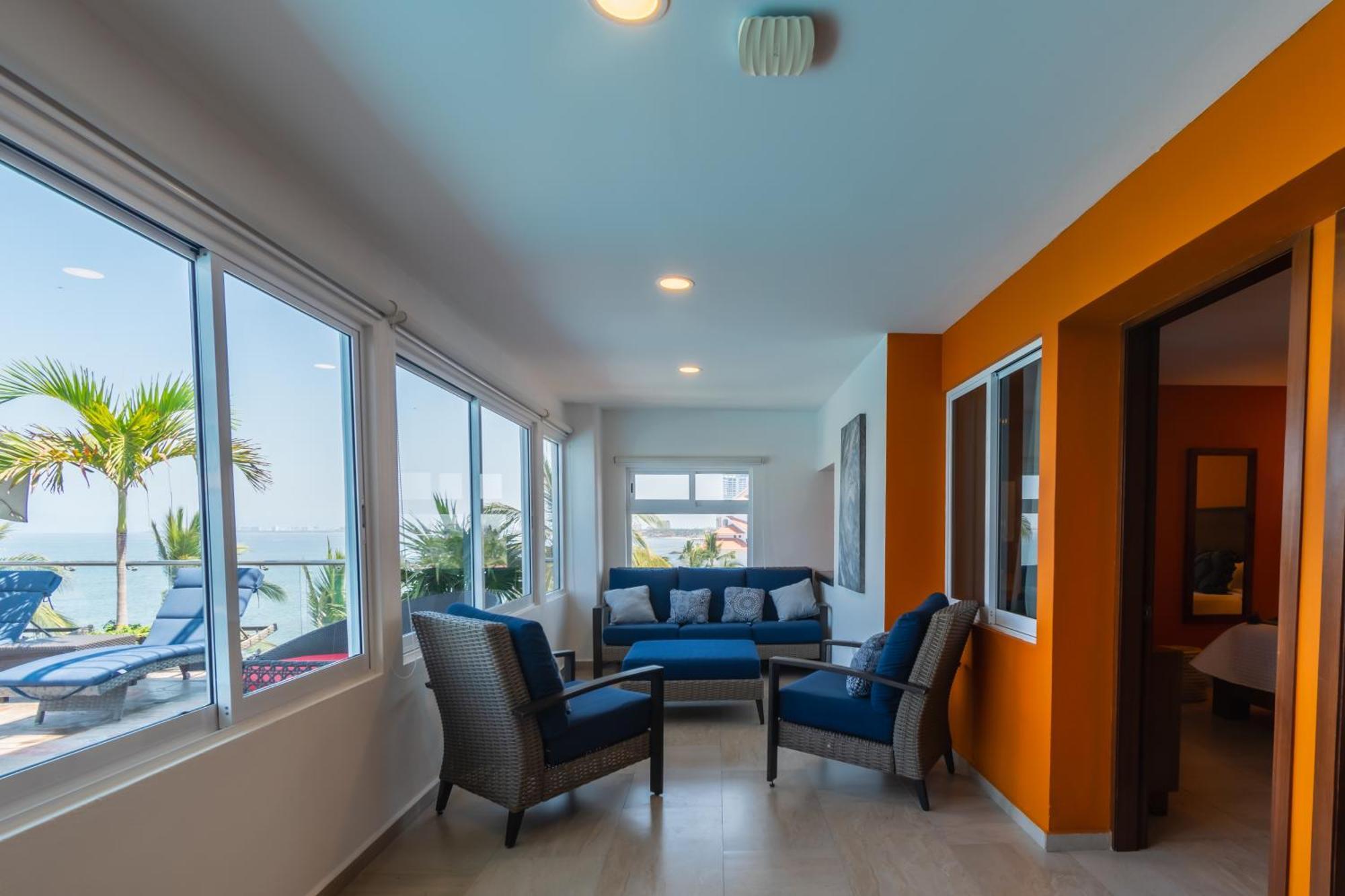 The Paramar Beachfront Boutique With Breakfast Included - Downtown Malecon Hotel