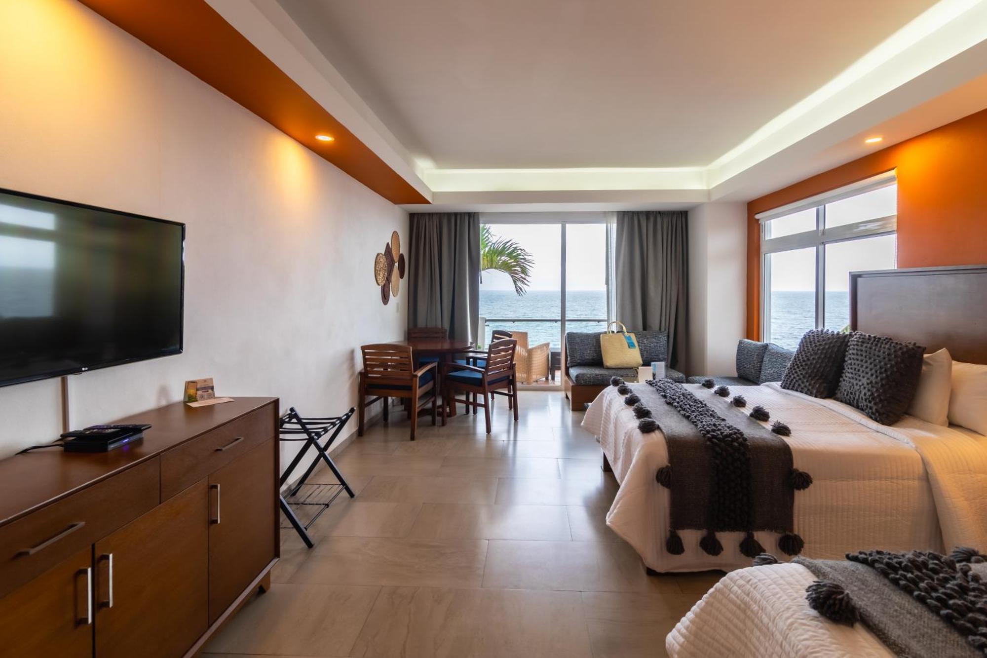 Hotel The Paramar Beachfront Boutique With Breakfast Included - Downtown Malecon 4*