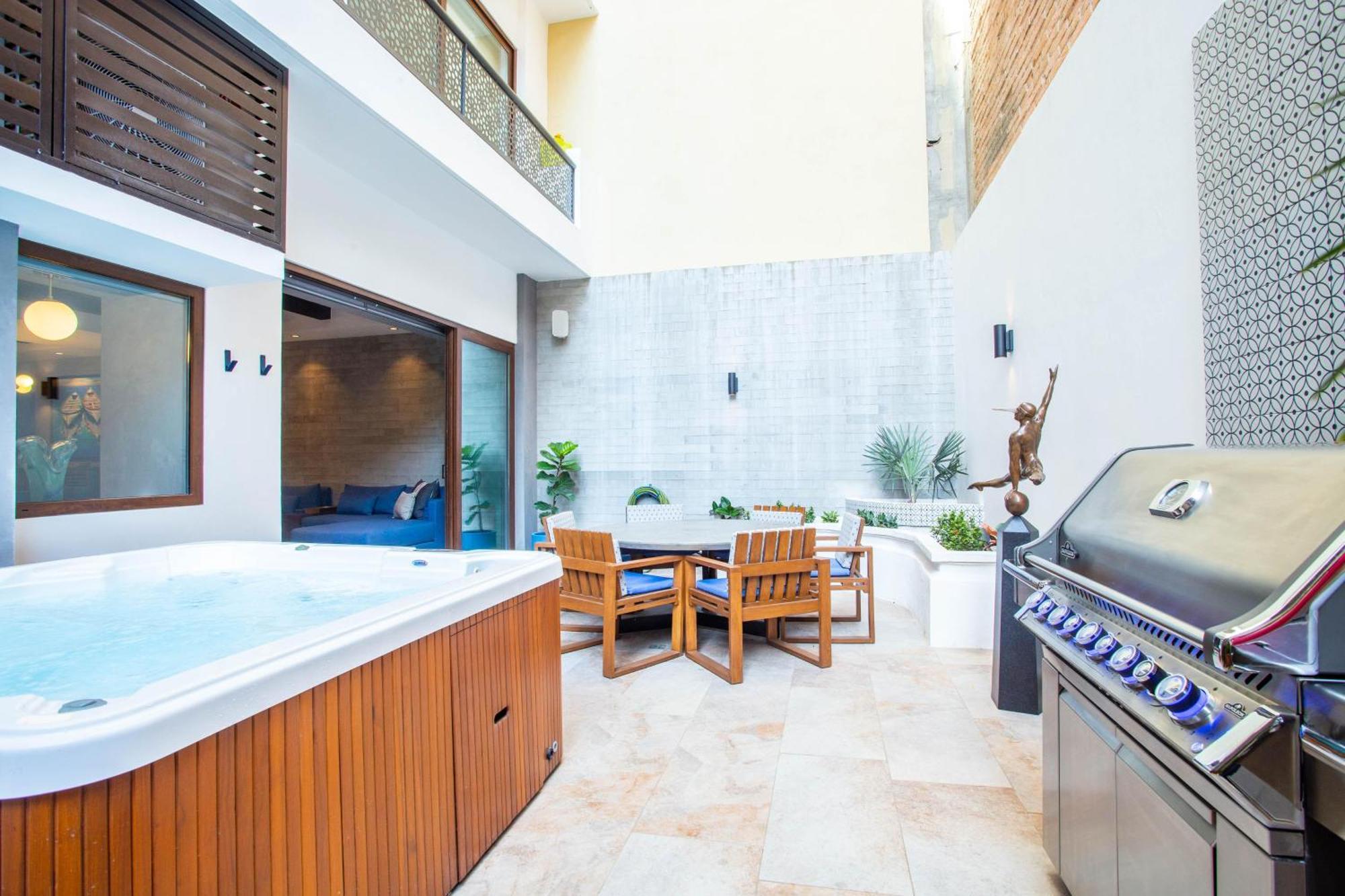 Casa Simpatica Private Hot Tub, Bbq, Desk And Pool Holiday home Puerto Vallarta