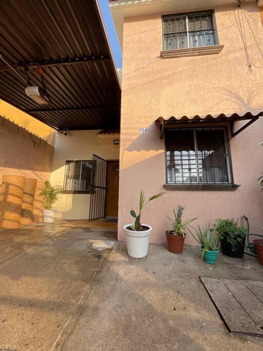 Your In Paradise Sleeps 11 Holiday home *