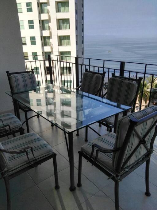 Luxury In Grand Venetian Apartment Puerto Vallarta