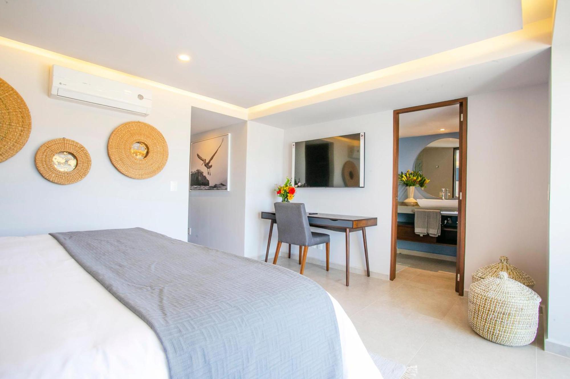 Upscale Corner Unit With Large Wrap Around Balcony And Pools Puerto Vallarta