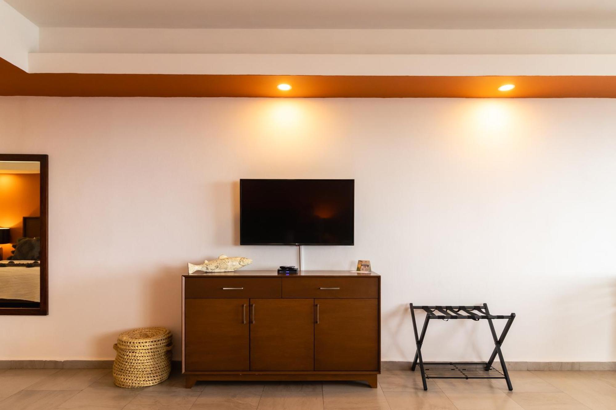 Hotel The Paramar Beachfront Boutique With Breakfast Included - Downtown Malecon Puerto Vallarta