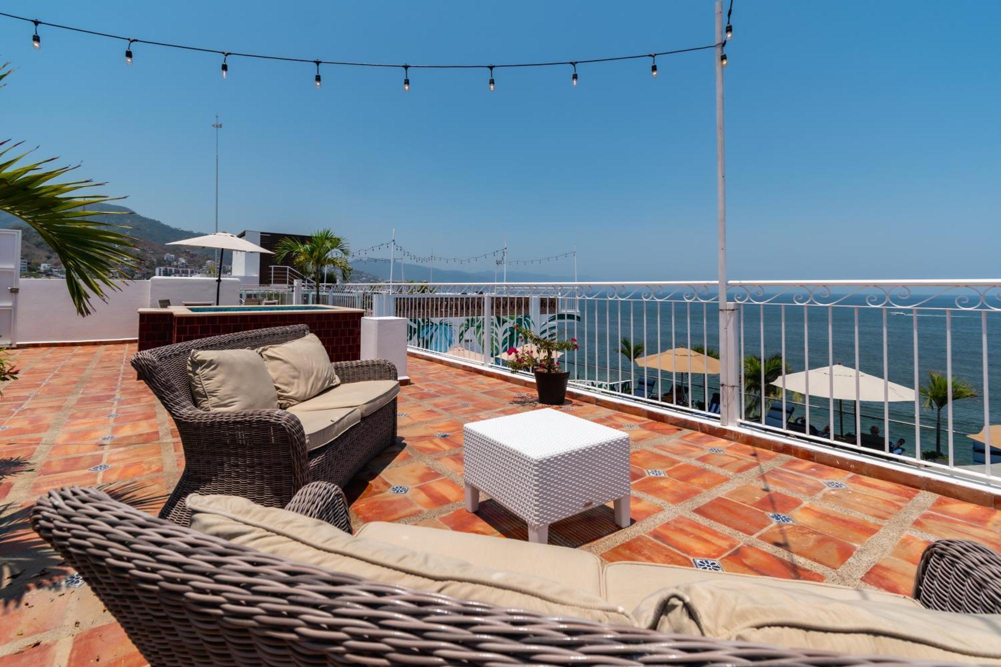 The Paramar Beachfront Boutique With Breakfast Included - Downtown Malecon Puerto Vallarta