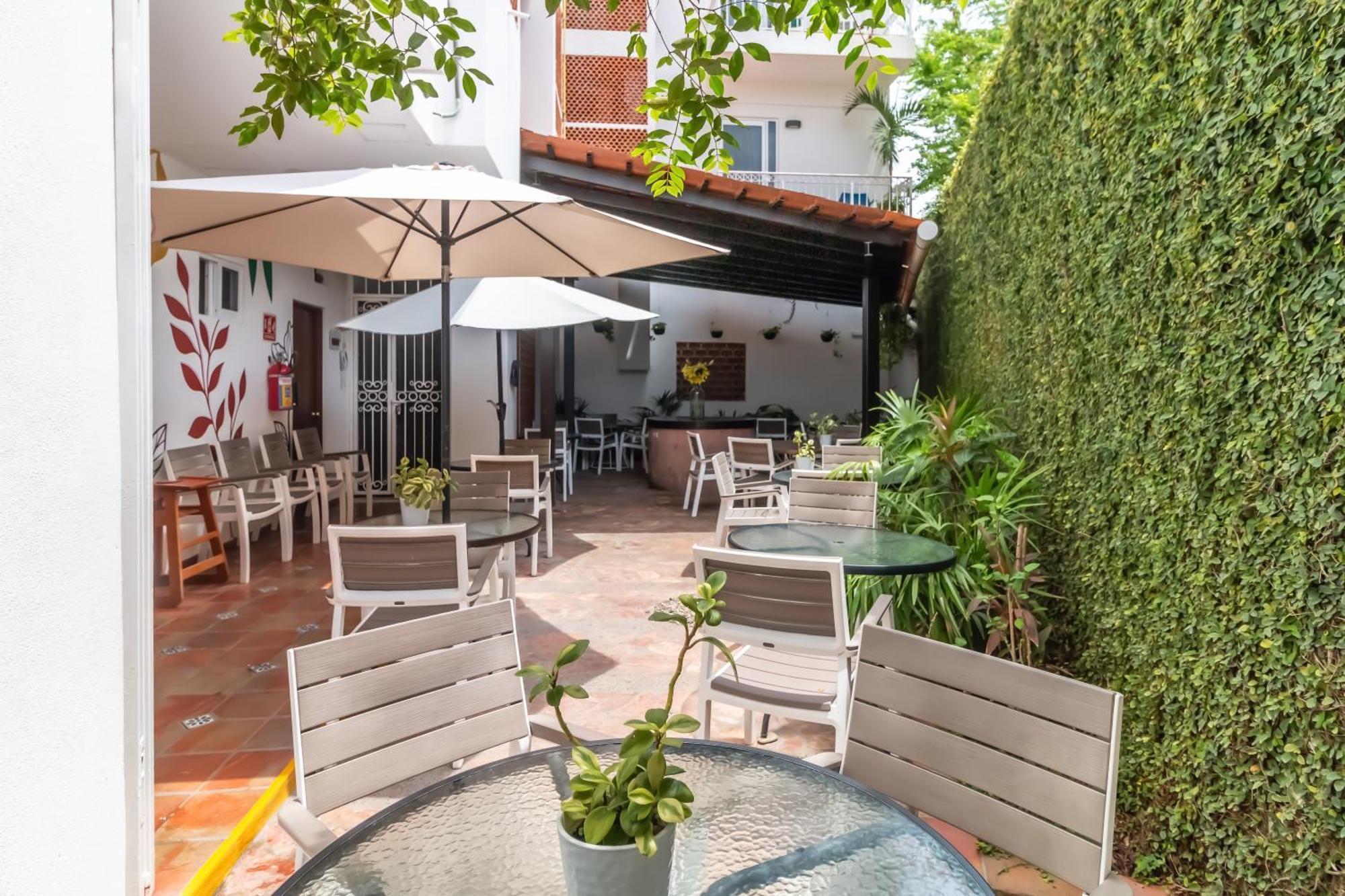 The Paramar Beachfront Boutique With Breakfast Included - Downtown Malecon