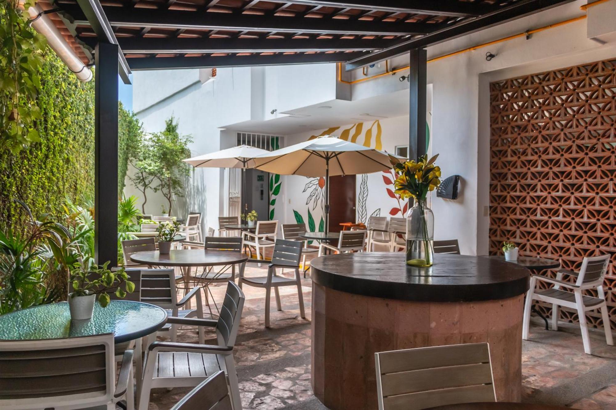 The Paramar Beachfront Boutique With Breakfast Included - Downtown Malecon Hotel 4*