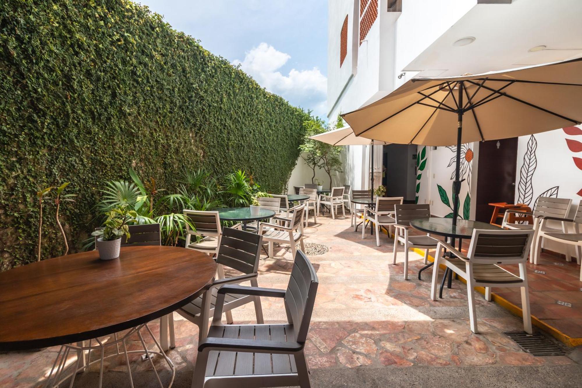 Hotel The Paramar Beachfront Boutique With Breakfast Included - Downtown Malecon 4*