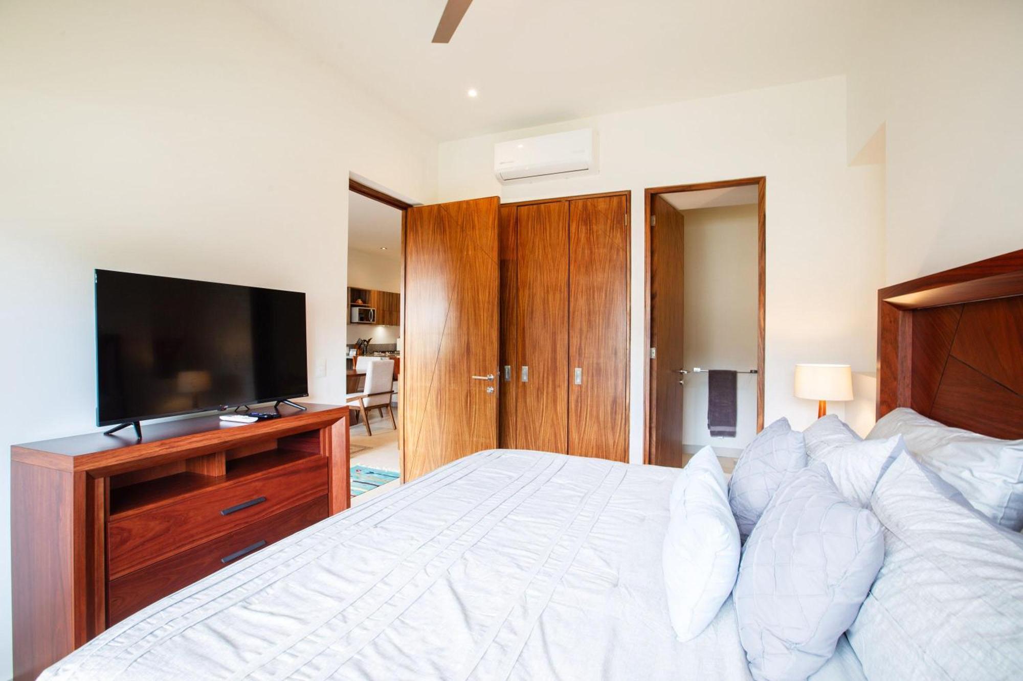 Sleek Versalles 2br Roma Encore Holiday home Puerto Vallarta