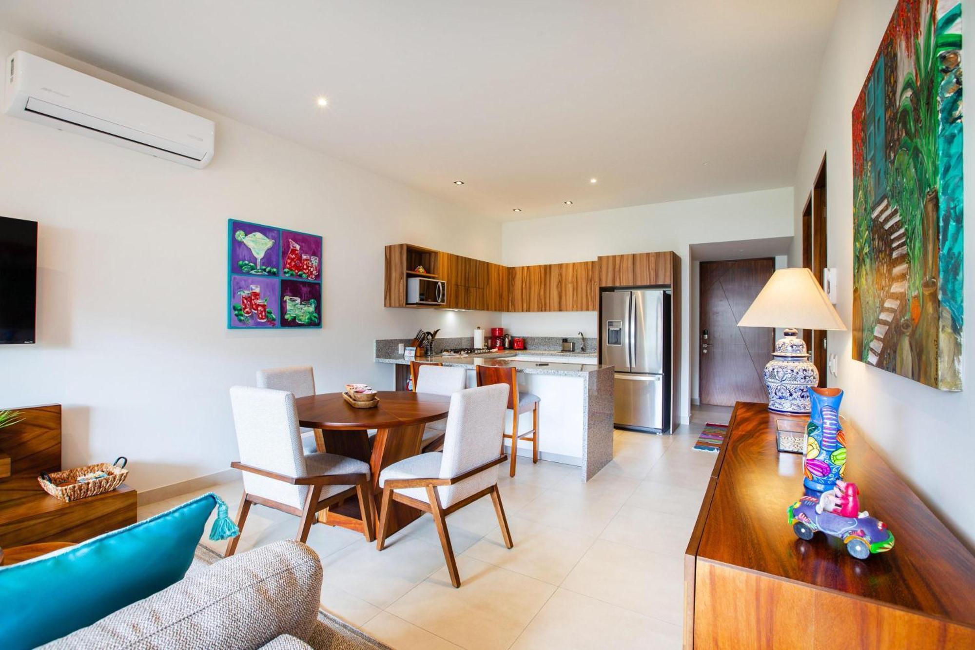 Sleek Versalles 2br Roma Encore Holiday home
