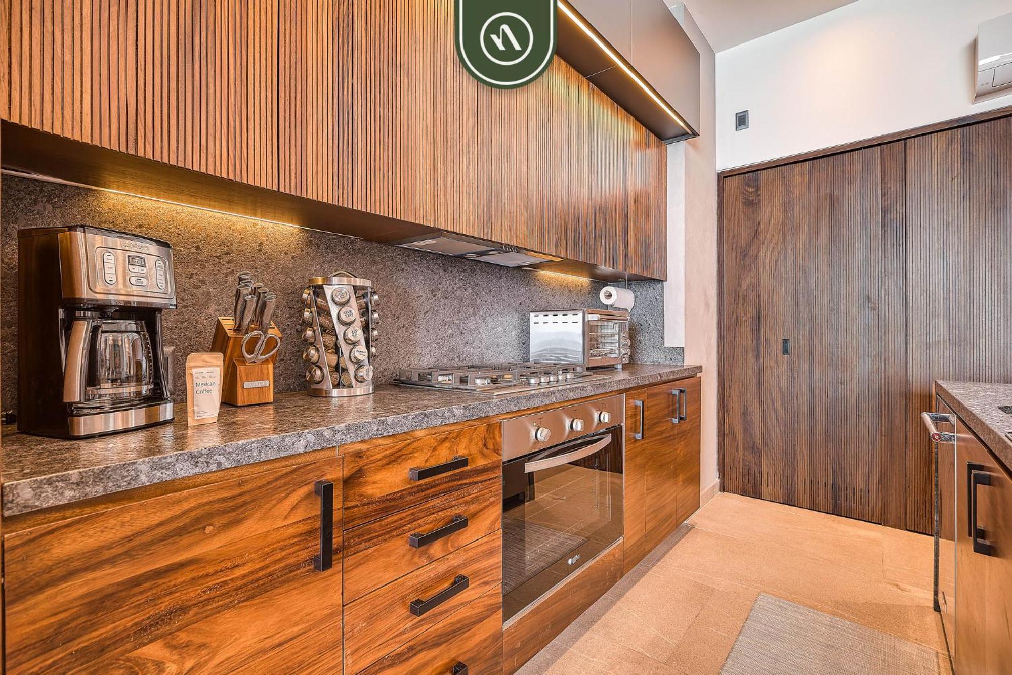 With Oceanview - 2br - Rooftop Pool *