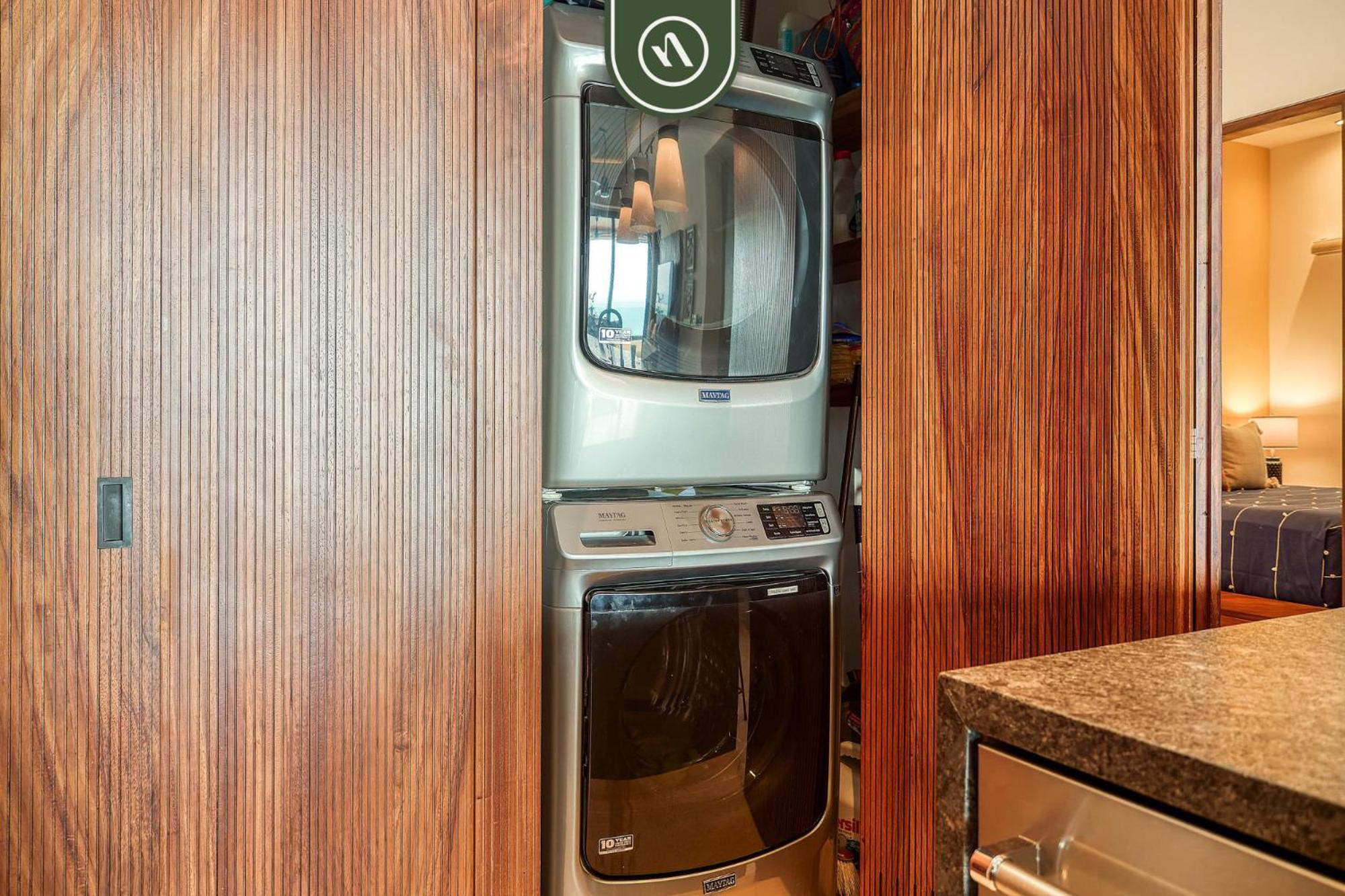 With Oceanview - 2br - Rooftop Pool Apartment *