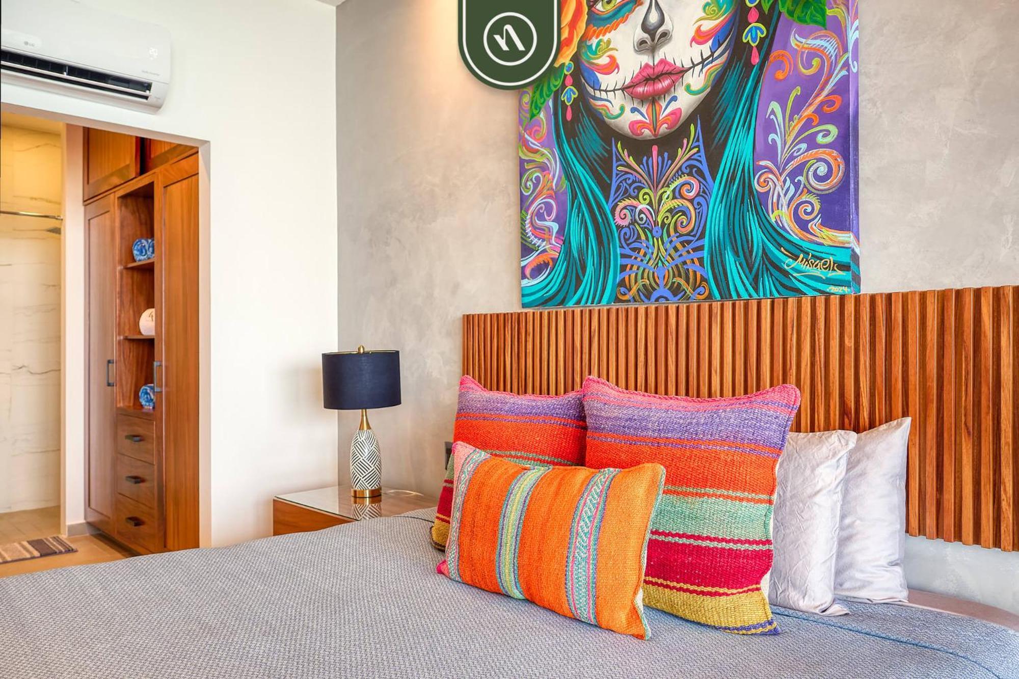 With Oceanview - 2br - Rooftop Pool Apartment