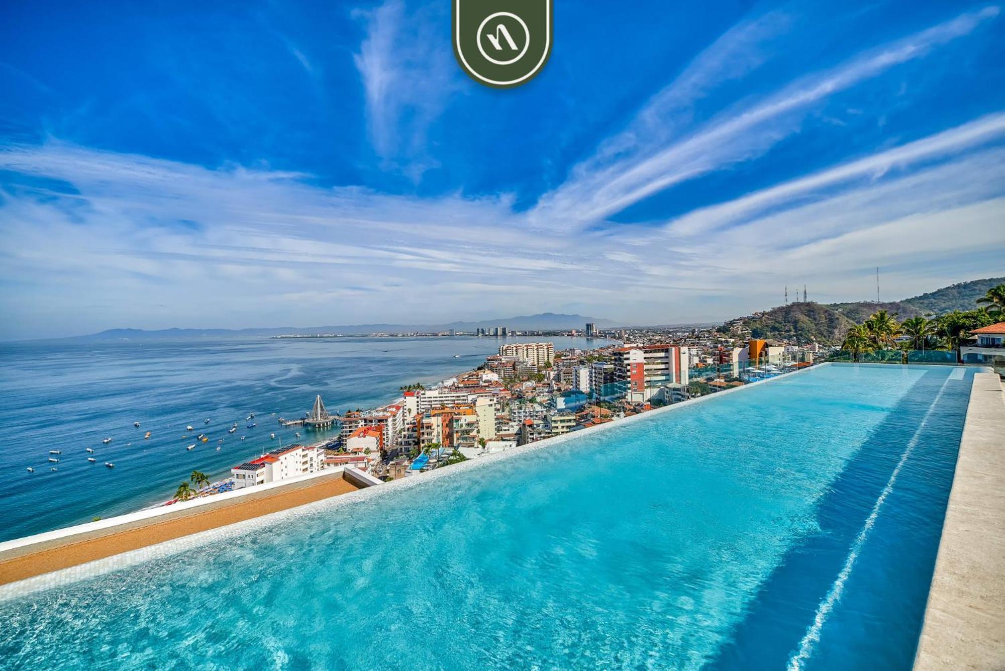 With Oceanview - 2br - Rooftop Pool *