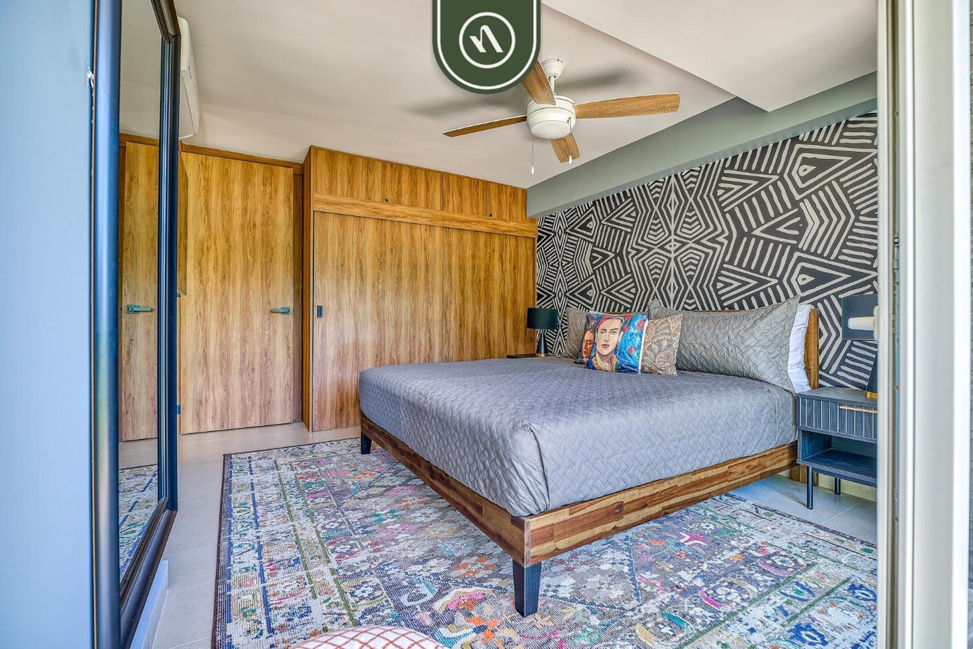 Mountain Retreat - 2 Bedroom - Oceanview Pool *