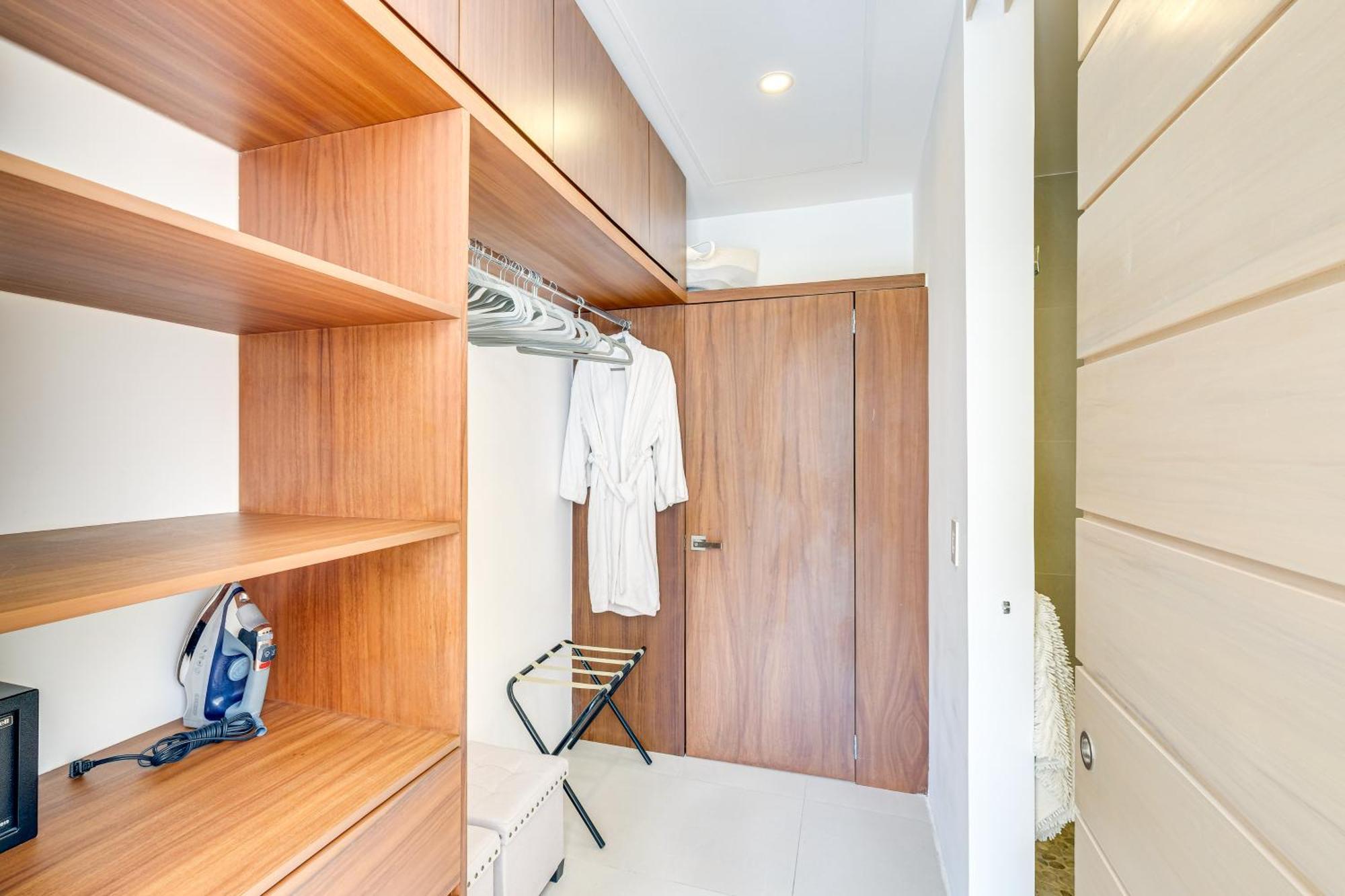 Condo, On-site Access
