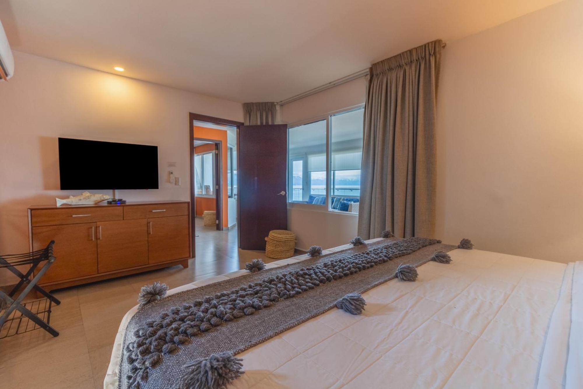 The Paramar Beachfront Boutique With Breakfast Included - Downtown Malecon Hotel