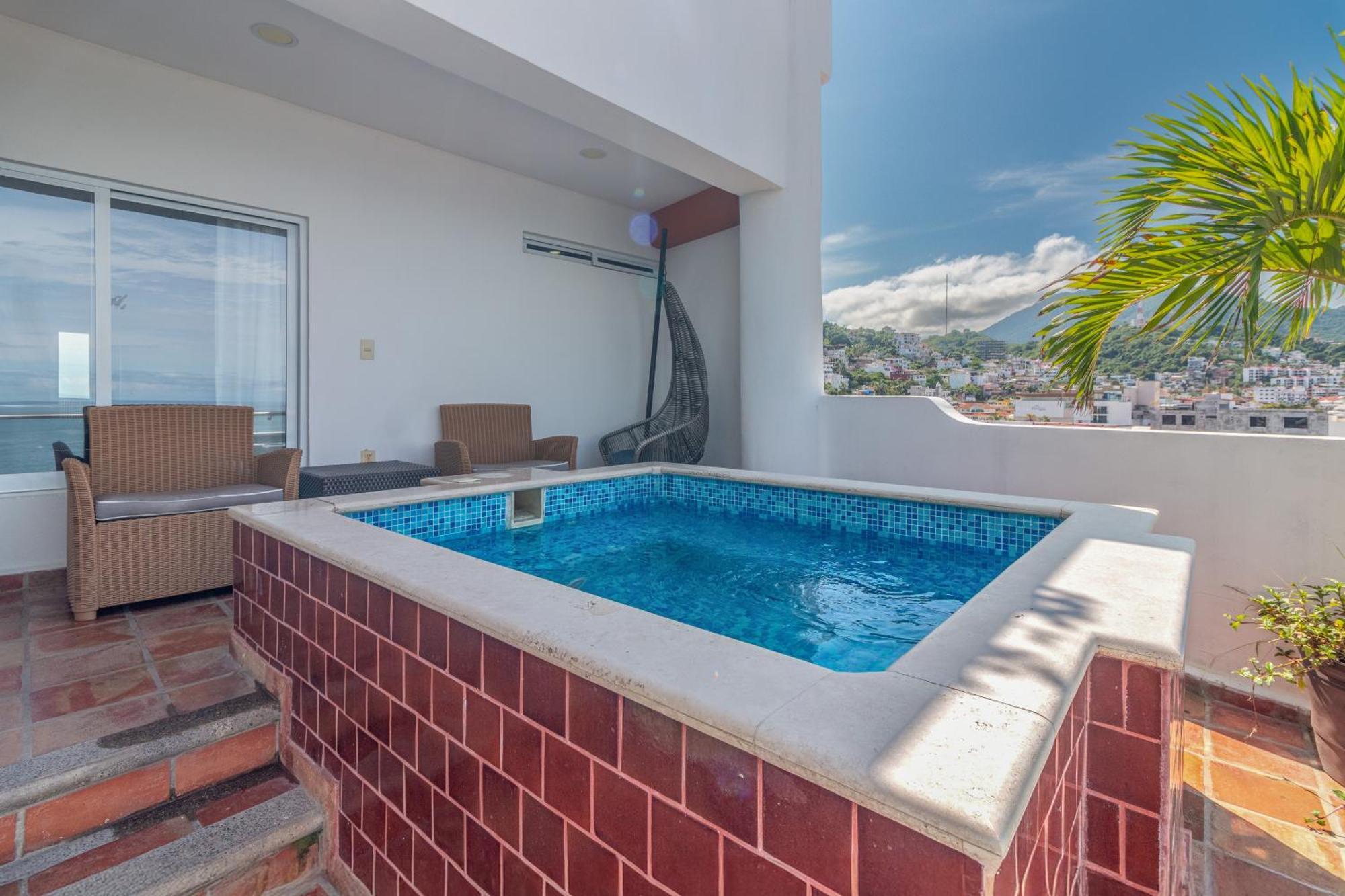 The Paramar Beachfront Boutique With Breakfast Included - Downtown Malecon Hotel 4*