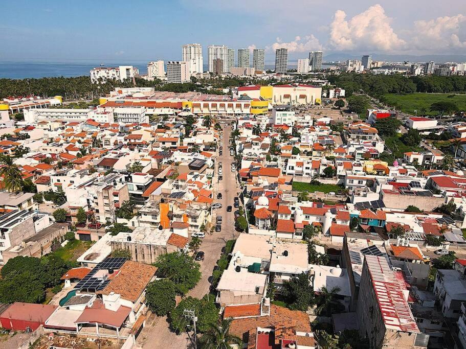 Great Location Great Amenities Sleeps 6, Roma #302 * Puerto Vallarta