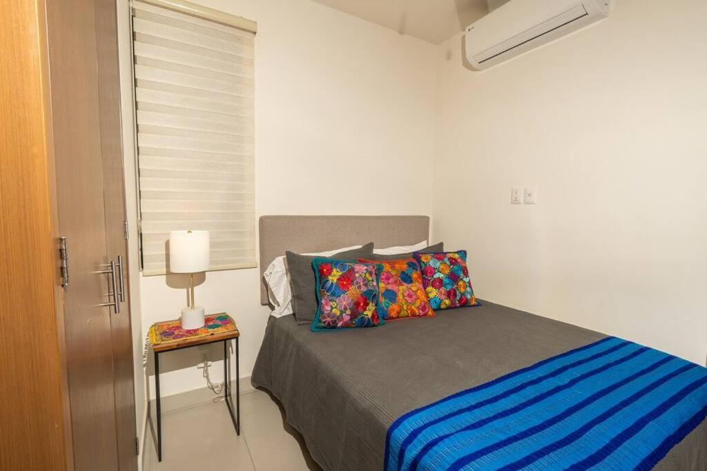 Great Location Great Amenities Sleeps 6, Roma #302 * Puerto Vallarta