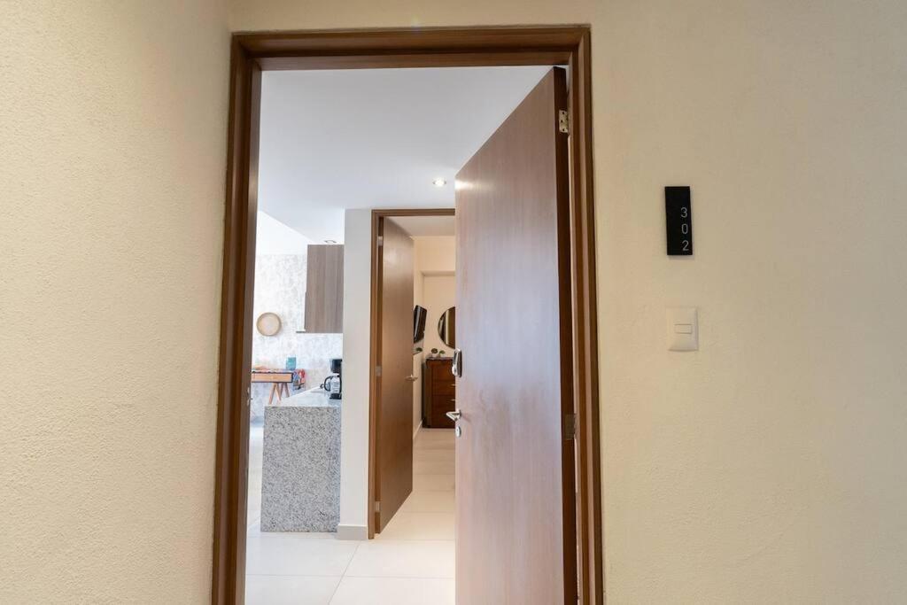 Great Location Great Amenities Sleeps 6, Roma #302 Apartment *