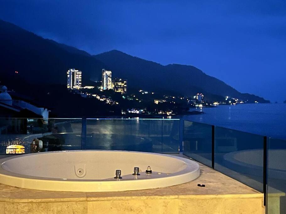 Apartment Beachfront In Exclusive Zone Puerto Vallarta