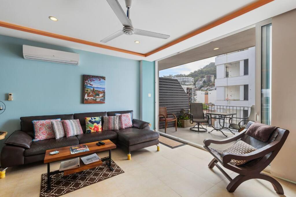 Luxury Rz 1 Block From Beach! Apartment *