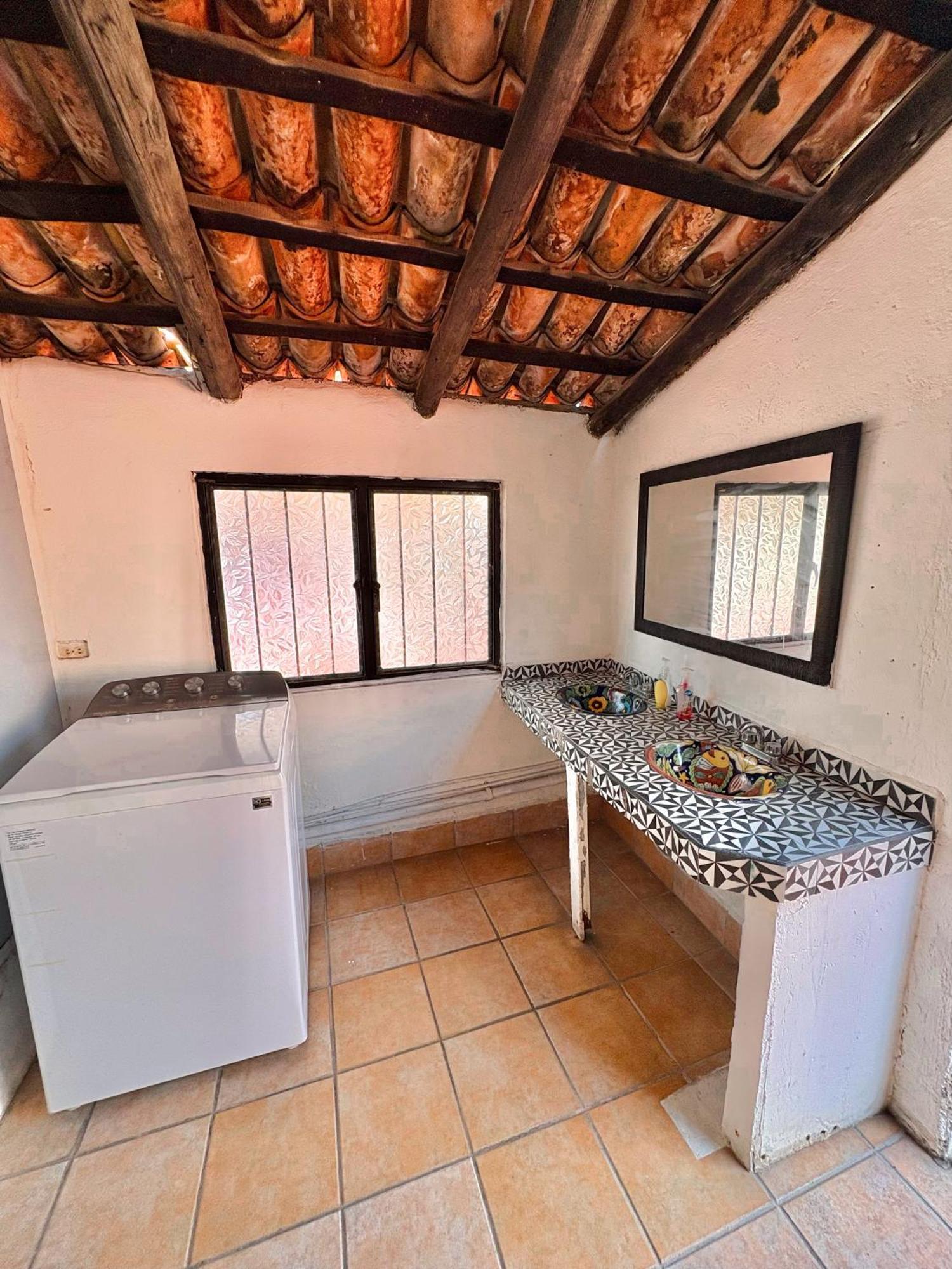 Casa Frida Gaylodging *