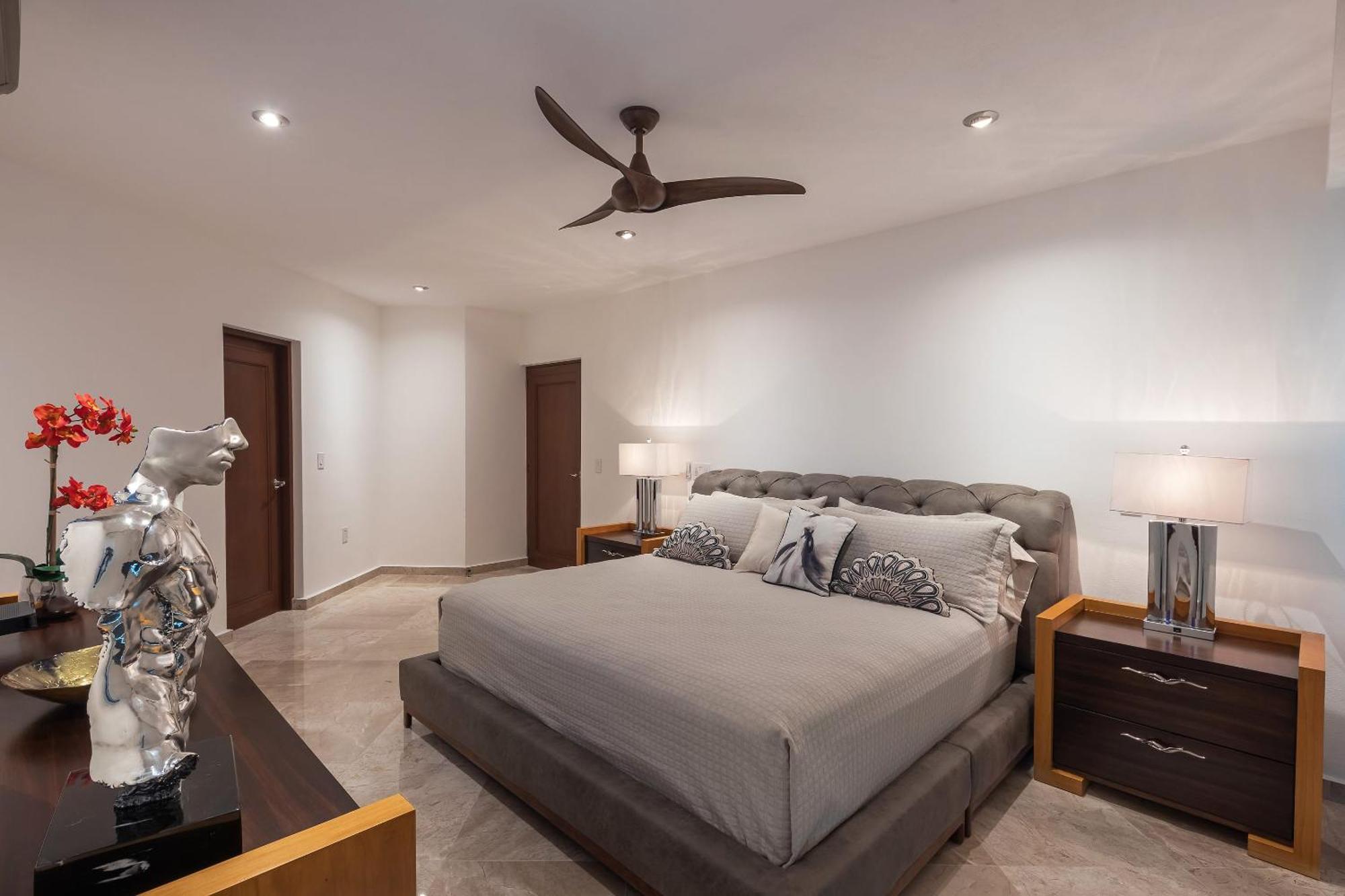 Apartment Stylish Poolside With Sea Views Apple Tv *