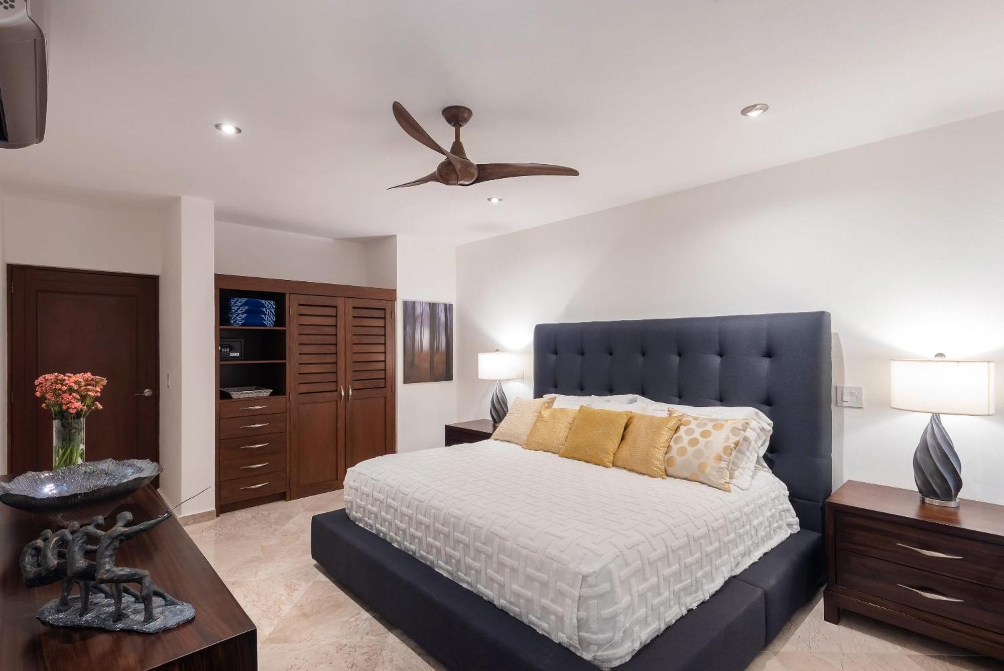 Apartment Stylish Poolside With Sea Views Apple Tv *